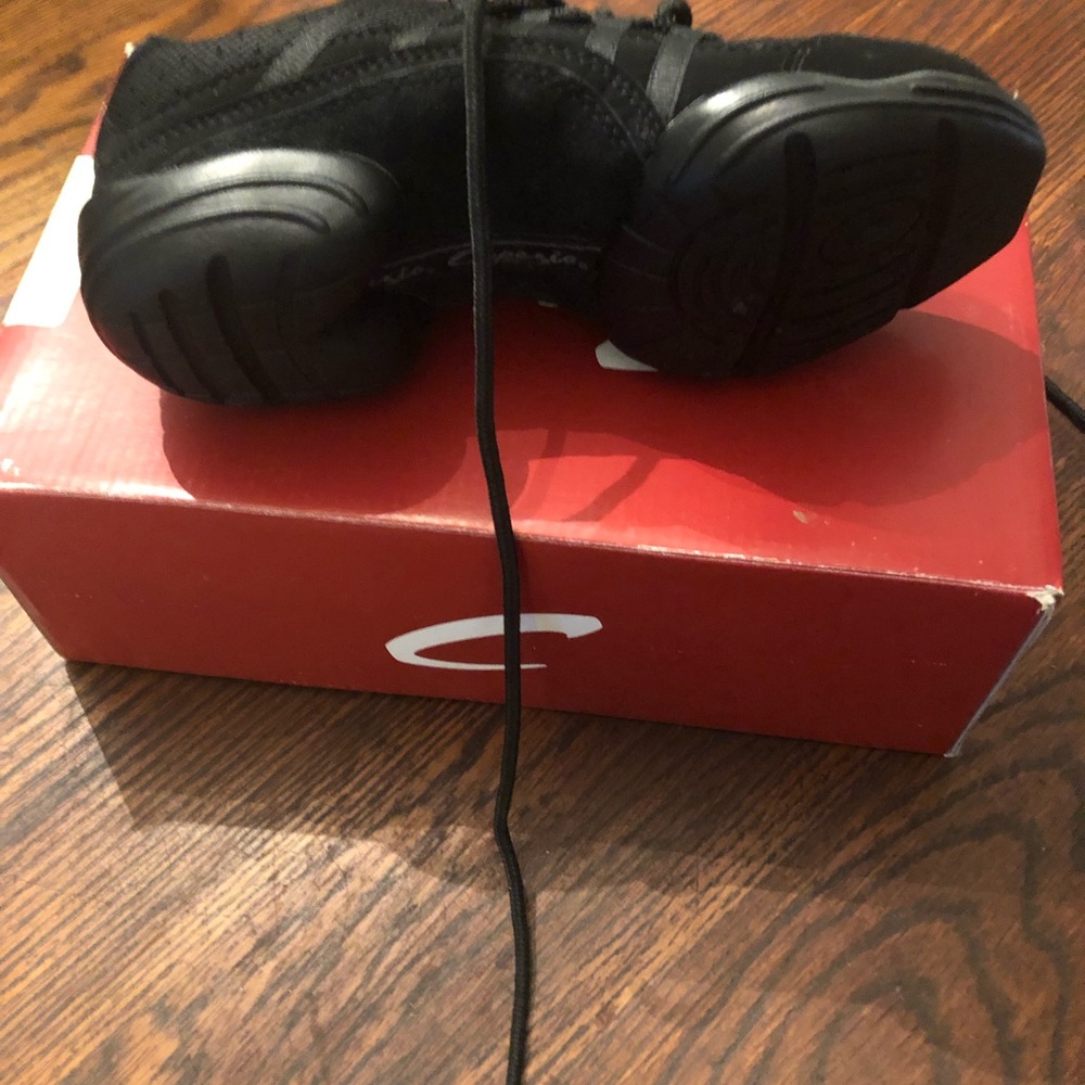 Hip hop shoe